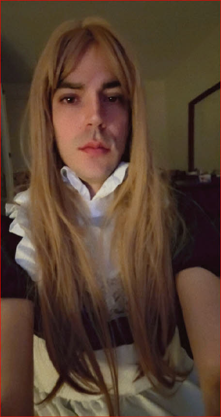 French sissy Amelie Besseville in maid outfit