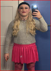 Sissy toilet Sarah wants to be totally covered in shit